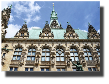 008 Hamburg City Hall.jpg